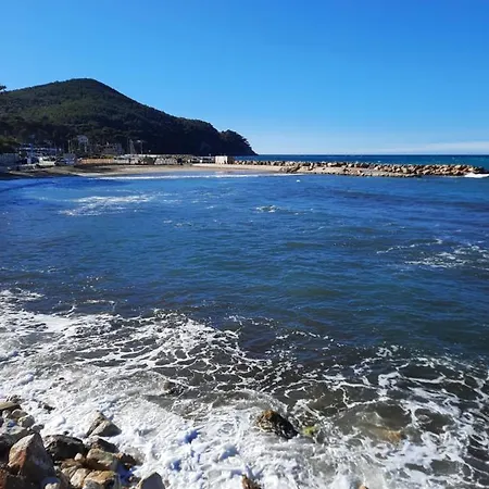 Les Aigues Marines Apartman *